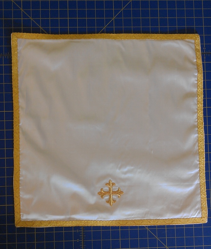 100% white silk chalice veil from Roman set